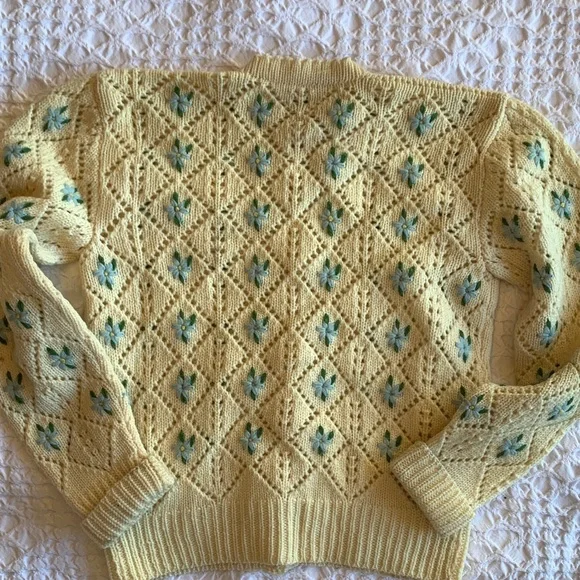 Vintage Original Lanz Salzburg Knit Child’s Floral Embroidered Cardigan - Picture 10 of 16